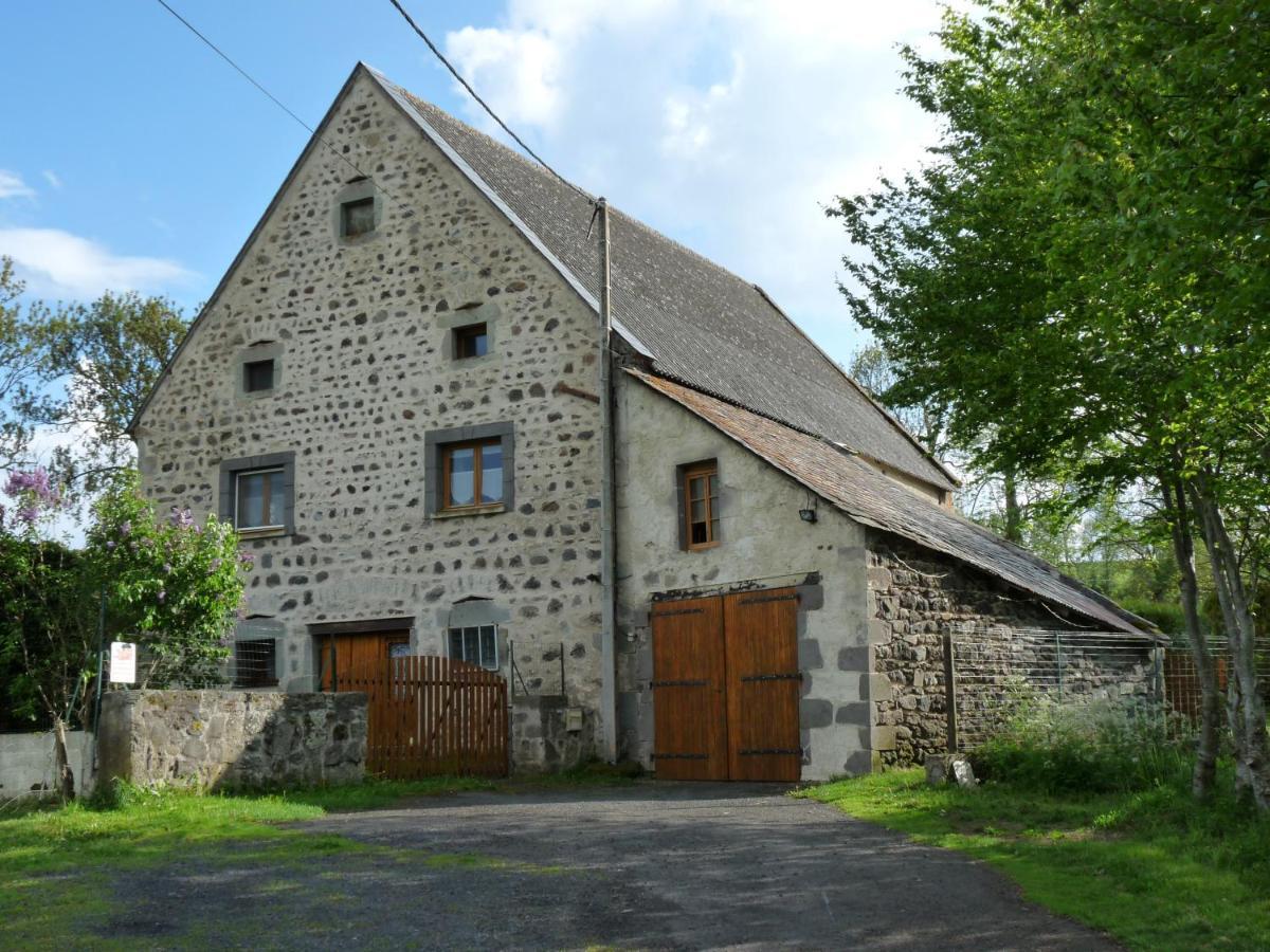 Gite Rural - Grange Des Pres Blancs Chaine Des Puys Le Vernet-Sainte-Marguerite Εξωτερικό φωτογραφία